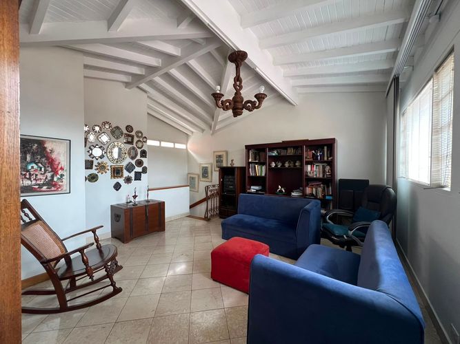 Casa de 3 alcobas en venta en El Poblado, Medellín, 198 m² · foto 7 de 17
