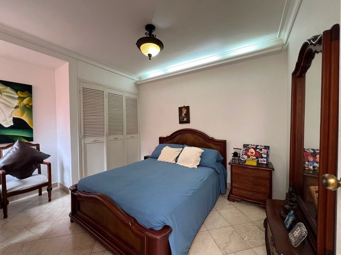 Casa de 3 alcobas en venta en El Poblado, Medellín, 198 m² · foto 12 de 17