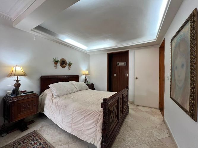 Casa de 3 alcobas en venta en El Poblado, Medellín, 198 m² · foto 11 de 17