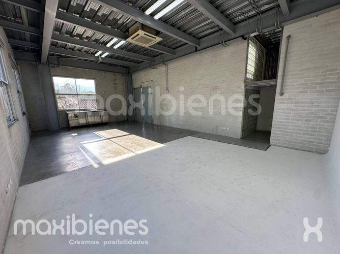 Oficina en arriendo en San Pablo, Medellín, 110 m² · foto 4 de 11