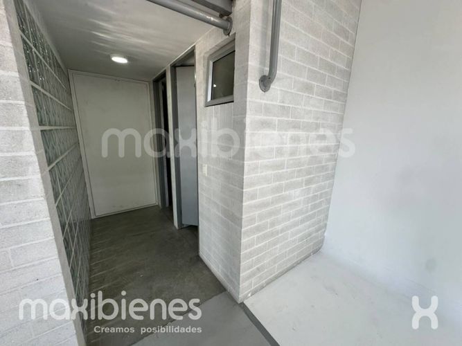 Oficina en arriendo en San Pablo, Medellín, 110 m² · foto 8 de 11