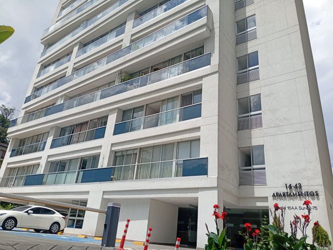 Apartamento de 2 alcobas en arriendo en El Diamante No. 2, Medellín, 74 m² · foto 3 de 15