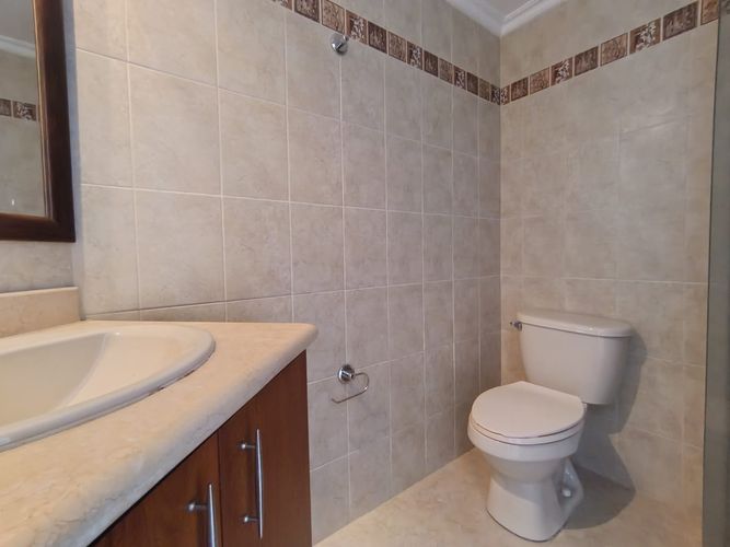 Apartamento de 3 alcobas en arriendo en Laureles, Medellín, 180 m² · foto 5 de 20