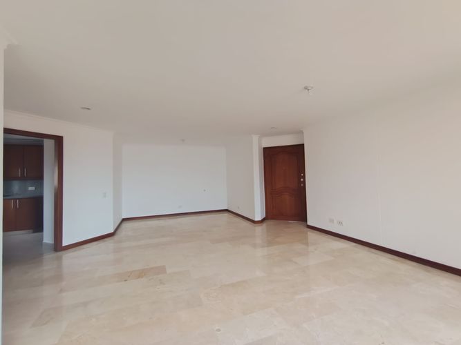 Apartamento de 3 alcobas en arriendo en Laureles, Medellín, 180 m² · foto 6 de 20