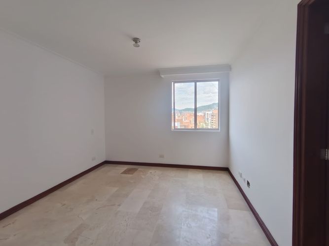 Apartamento de 3 alcobas en arriendo en Laureles, Medellín, 180 m² · foto 19 de 20