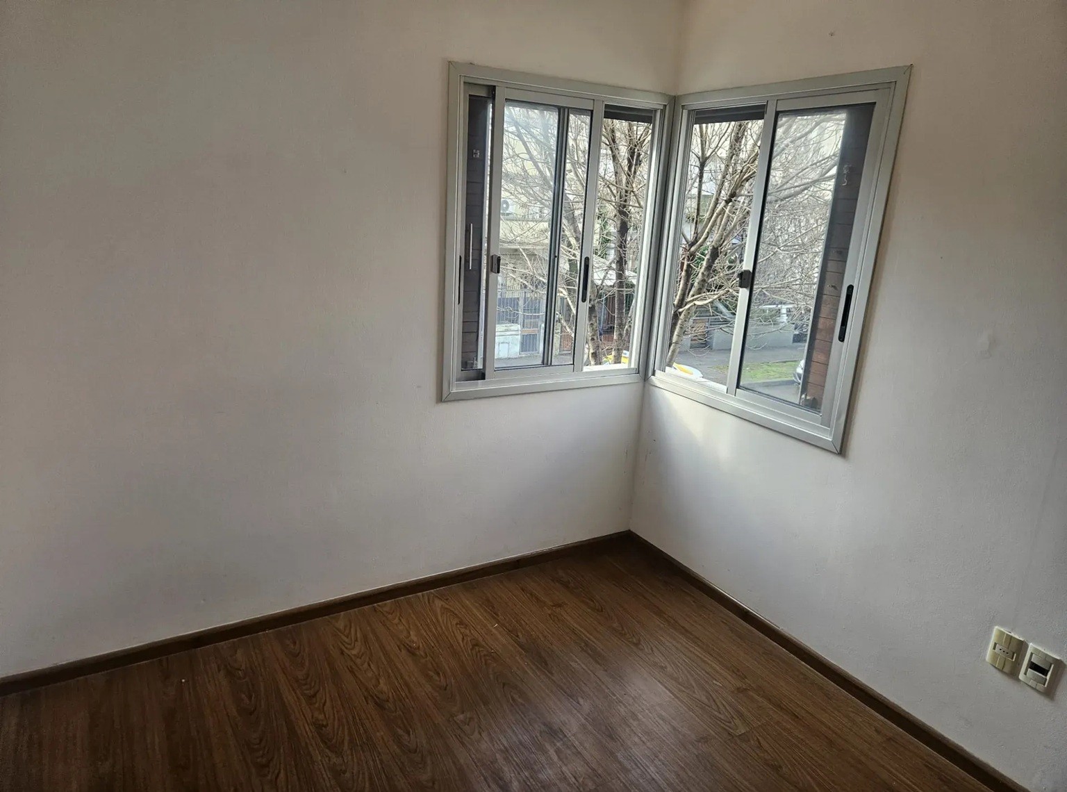 ALQUILER EN POCITOS DE 1  DORMITORIO, PISO 1 POR ESCALERA, LUMINOSO, PARRILLERO COMUN, GASTOS COMUNES BAJOS · Foto 6