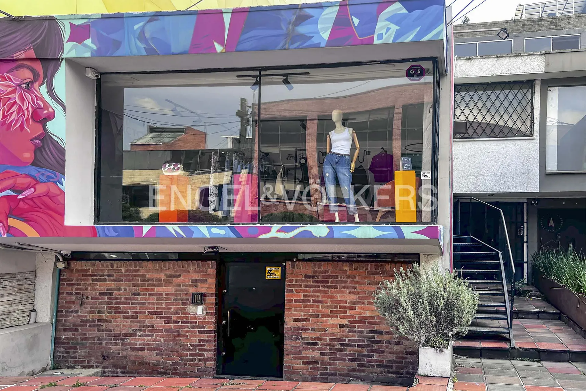Casa en venta en Chico Norte, Bogotá · foto 3 de 15