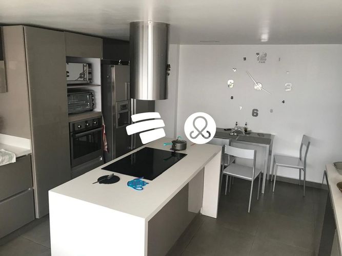 Casa de 5 alcobas en venta en Niza, Bogotá, 325 m² · foto 3 de 16