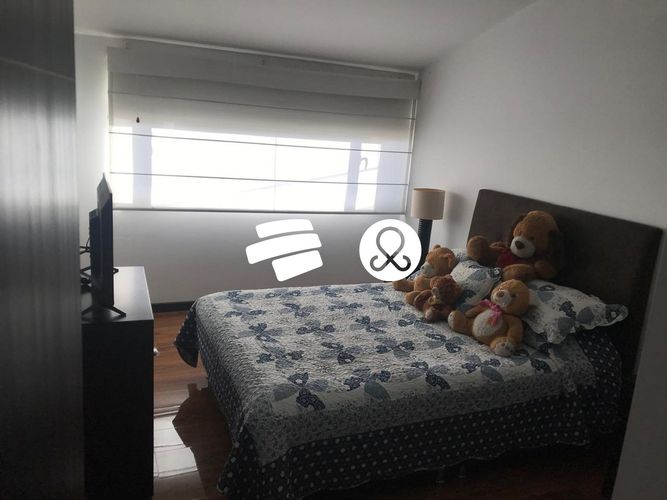 Casa de 5 alcobas en venta en Niza, Bogotá, 325 m² · foto 9 de 16