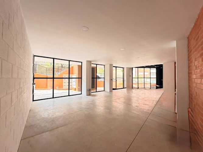 Local en arriendo en La Cuenca, Sabaneta, 98 m² · foto 2 de 9