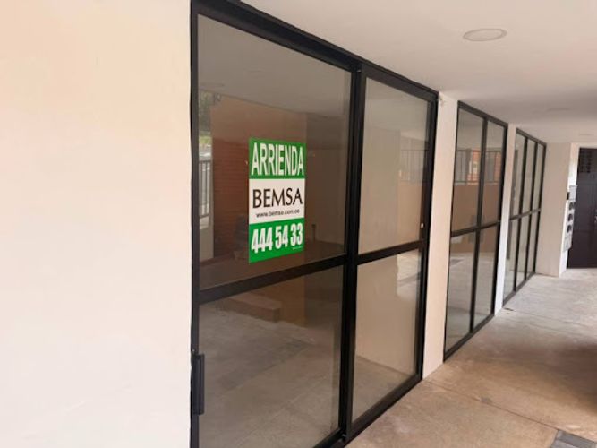 Local en arriendo en La Cuenca, Sabaneta, 98 m² · foto 5 de 9