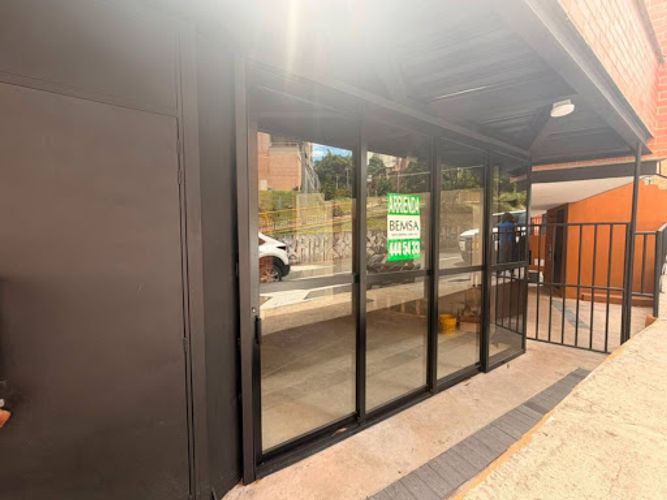 Local en arriendo en La Cuenca, Sabaneta, 98 m² · foto 7 de 9