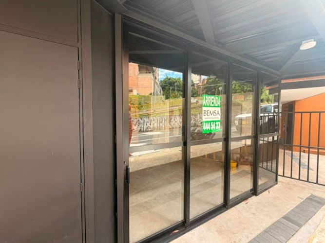 Local en arriendo en La Cuenca, Sabaneta, 98 m² · foto 8 de 9