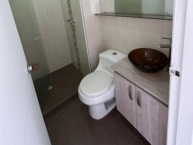 Apartamento de 3 alcobas en venta en El Poblado, Medellín, 74 m² · foto 10 de 11