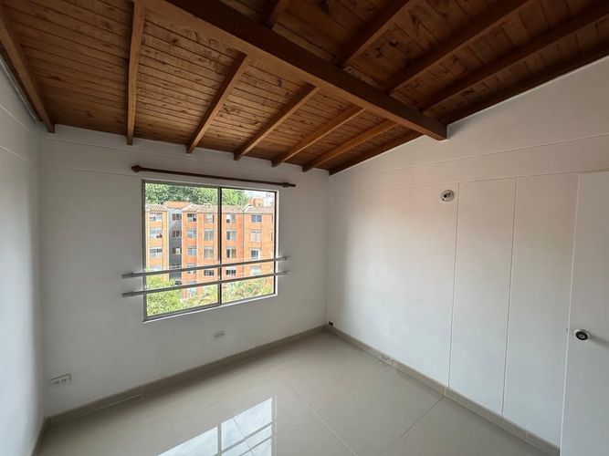 Apartamento de 3 alcobas en venta en El Poblado, Medellín, 74 m² · foto 6 de 11