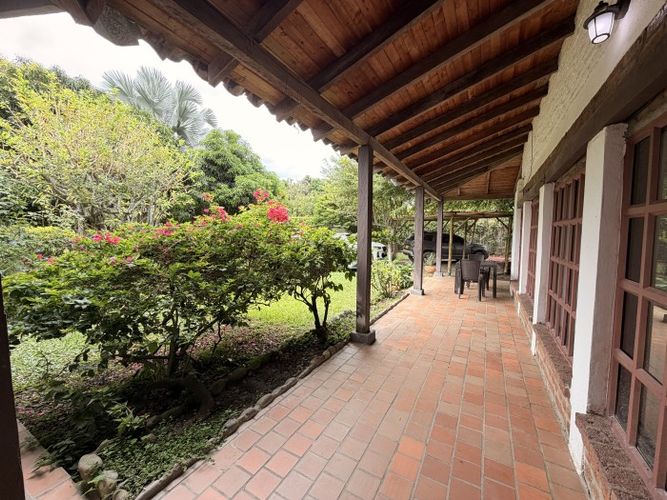 Casa de 3 alcobas en venta en Rozo, Palmira, 299 m² · foto 2 de 23