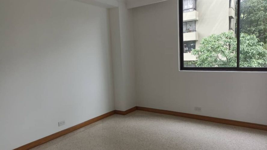 Apartamento de 3 alcobas en venta en La Florida, Medellín, 195 m² · foto 8 de 23