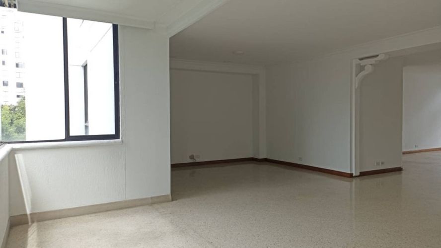Apartamento de 3 alcobas en venta en La Florida, Medellín, 195 m² · foto 22 de 23
