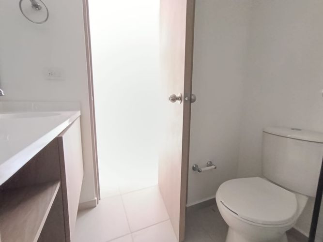 Apartamento de 3 alcobas en arriendo en Señorial, Envigado, 70 m² · foto 2 de 18