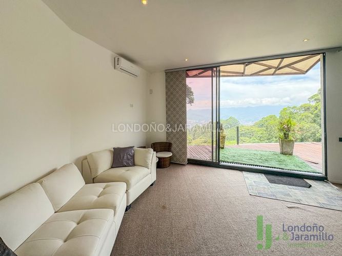 Casa de 4 alcobas en venta en San Lucas, Medellín · foto 15 de 20
