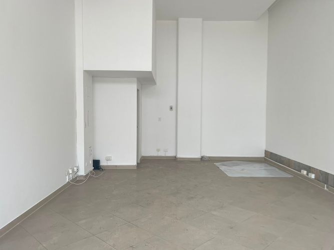 Local en venta en Colombia, Medellín, 50 m² · foto 2 de 9
