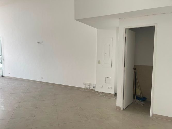 Local en venta en Colombia, Medellín, 50 m² · foto 6 de 9