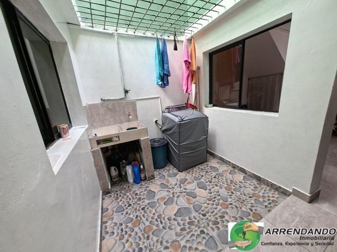 Edificio en venta en Aranjuez, Medellín, 195 m² · foto 9 de 24