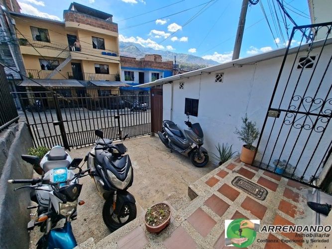 Edificio en venta en Aranjuez, Medellín, 195 m² · foto 11 de 24
