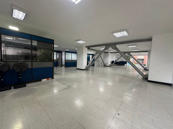 Local en arriendo en Via El Eden, Armenia, 384 m² · foto 2 de 24