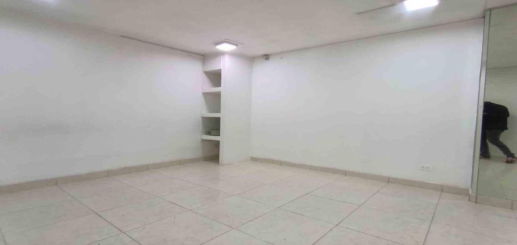 Local en arriendo en El Centro, Manizales, 25 m² · foto 8 de 24