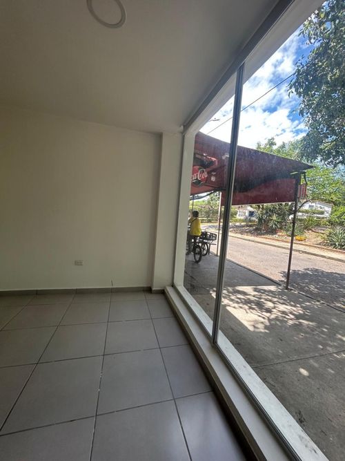 Local en arriendo en Lleras Restrepo, Cúcuta, 20 m² · foto 2 de 6