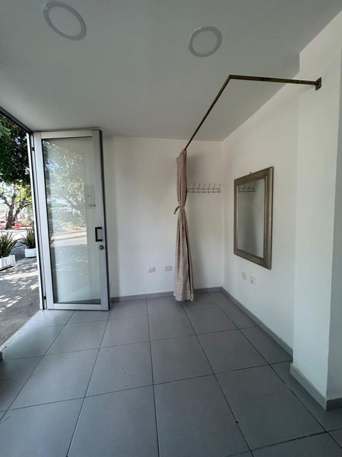Local en arriendo en Lleras Restrepo, Cúcuta, 20 m² · foto 3 de 6