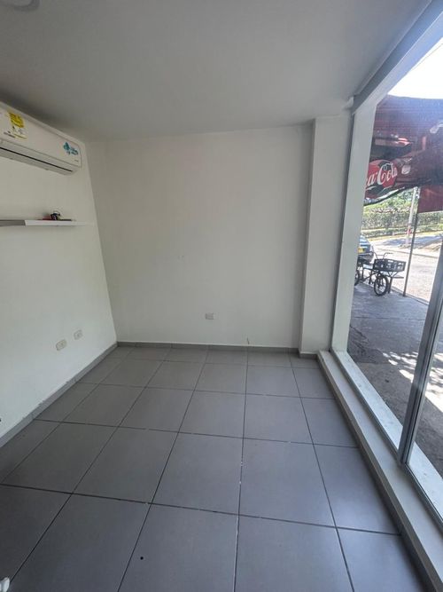 Local en arriendo en Lleras Restrepo, Cúcuta, 20 m² · foto 5 de 6