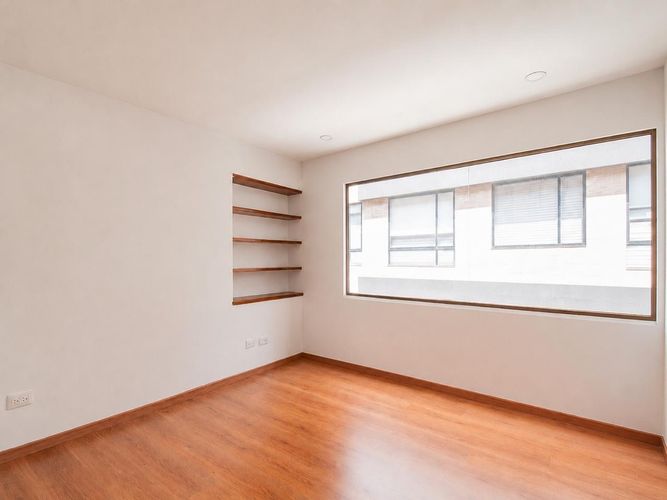 Apartamento de 4 alcobas en venta en La Carolina, Bogotá, 162 m² · foto 5 de 19