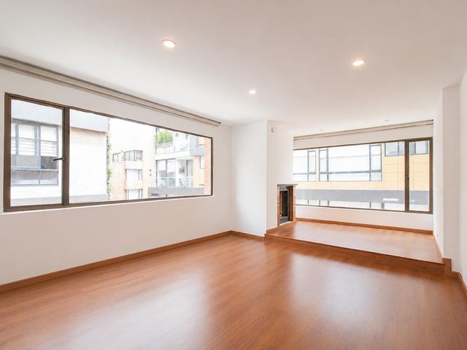 Apartamento de 4 alcobas en venta en La Carolina, Bogotá, 162 m² · foto 9 de 19