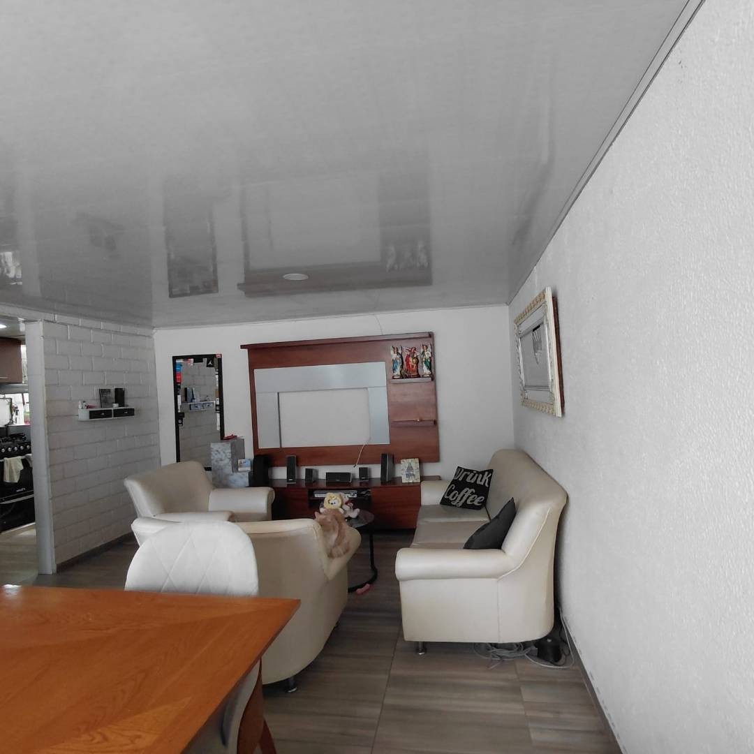 Casa en venta en Las Lomas, Bogotá · foto 4 de 24