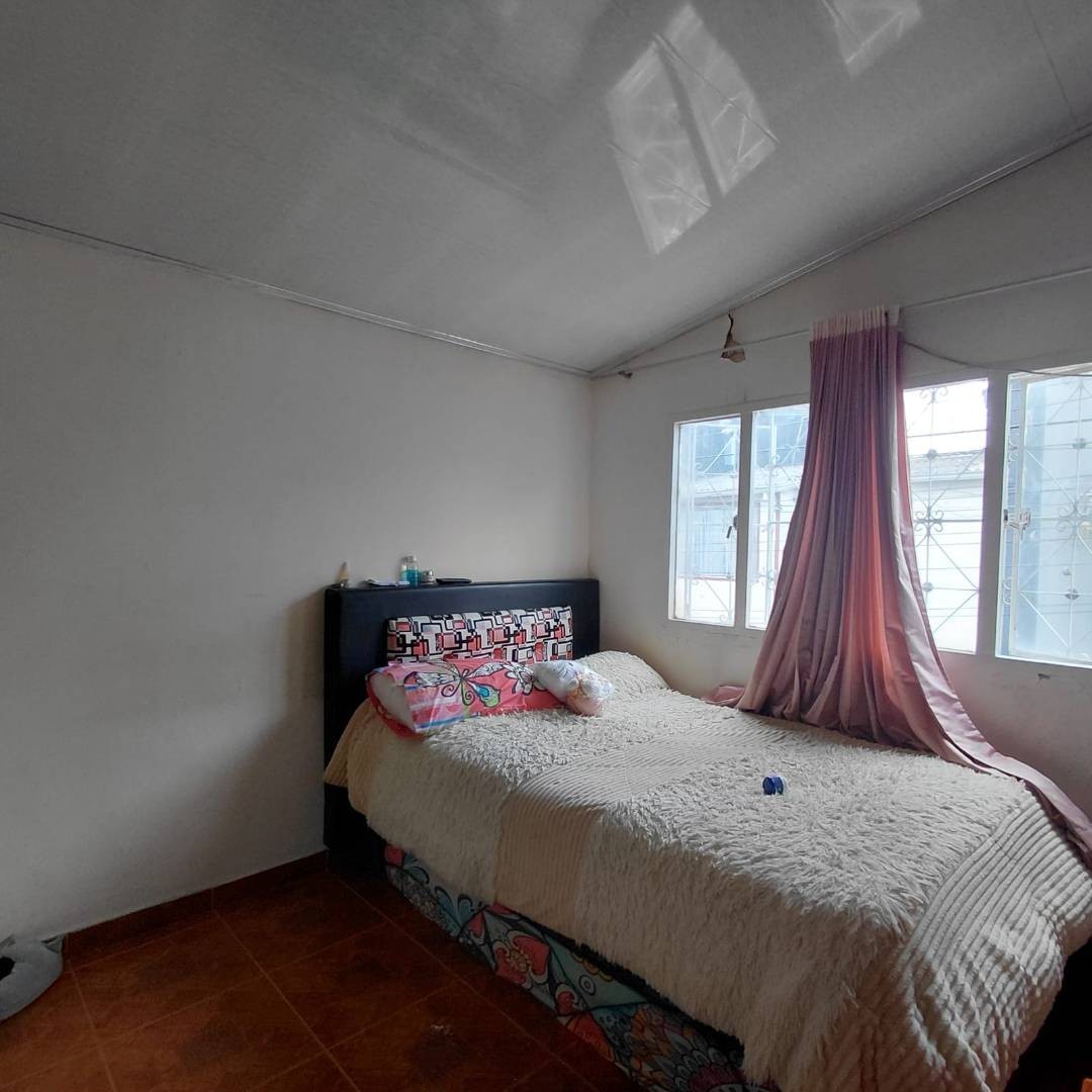 Casa en venta en Las Lomas, Bogotá · foto 15 de 24