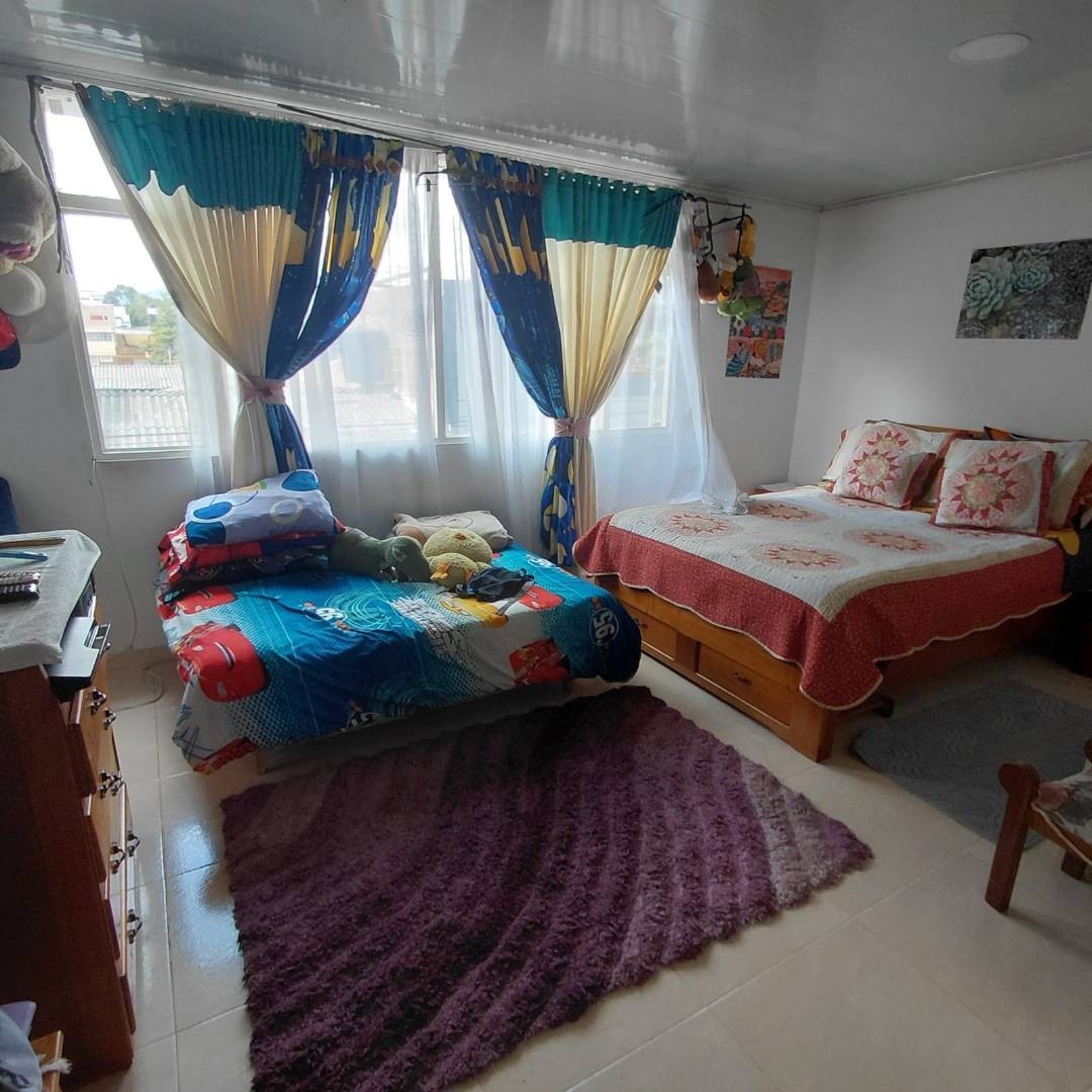 Casa en venta en Las Lomas, Bogotá · foto 16 de 24
