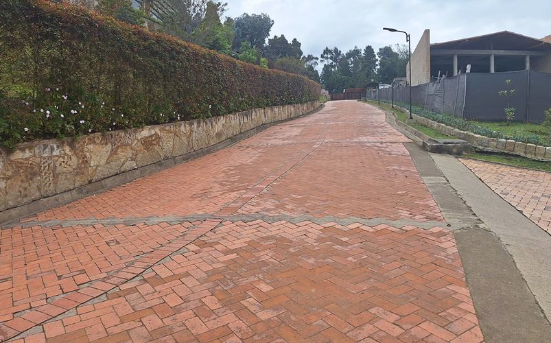 Lote en venta en Yerbabuena, Chía, 1836 m² · foto 2 de 10