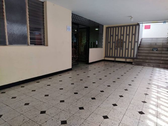 Bodega en arriendo en La Candelaria, Medellín, 250 m² · foto 4 de 15