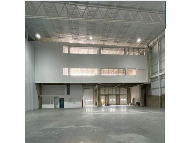 Bodega en arriendo en Siberia, Cota, 2070 m² · foto 2 de 7