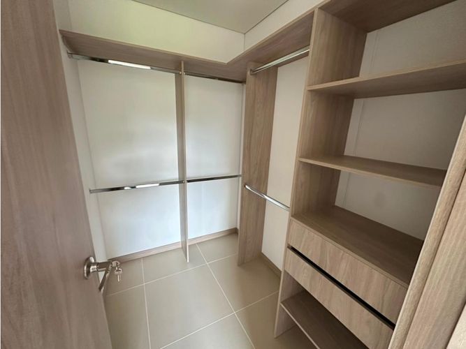Apartamento de 2 alcobas en venta en Rodeo Alto, Medellín, 54 m² · foto 9 de 13