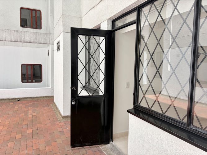 Apartamento de 3 alcobas en venta en Santa Barbara, Bogotá, 218 m² · foto 23 de 24