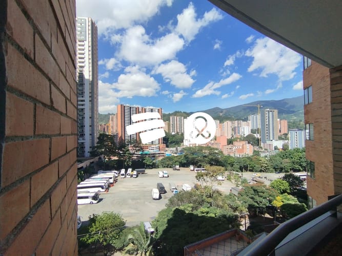 Apartamento de 2 alcobas en venta en Las Lomitas, Sabaneta, 72 m² · foto 8 de 21
