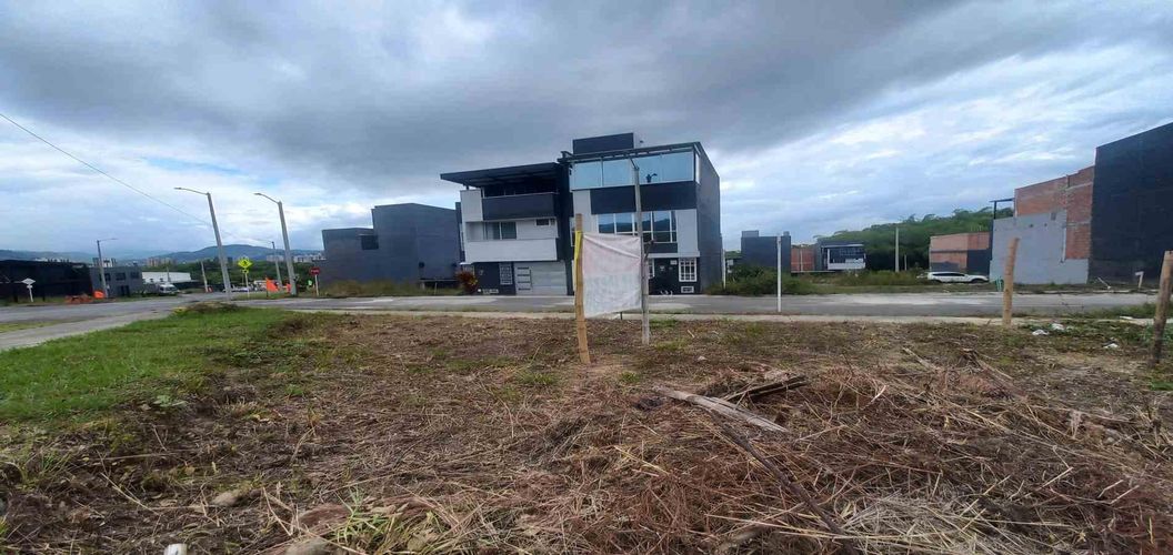 Lote en venta en La Esmeralda, Dosquebradas · foto 9 de 11