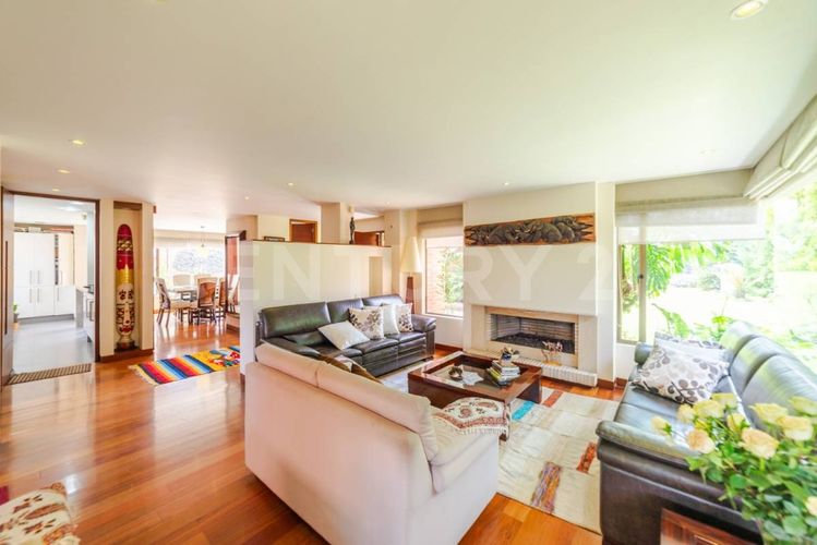 Casa de 4 alcobas en venta en San Pedro, Chía, 295 m² · foto 2 de 23