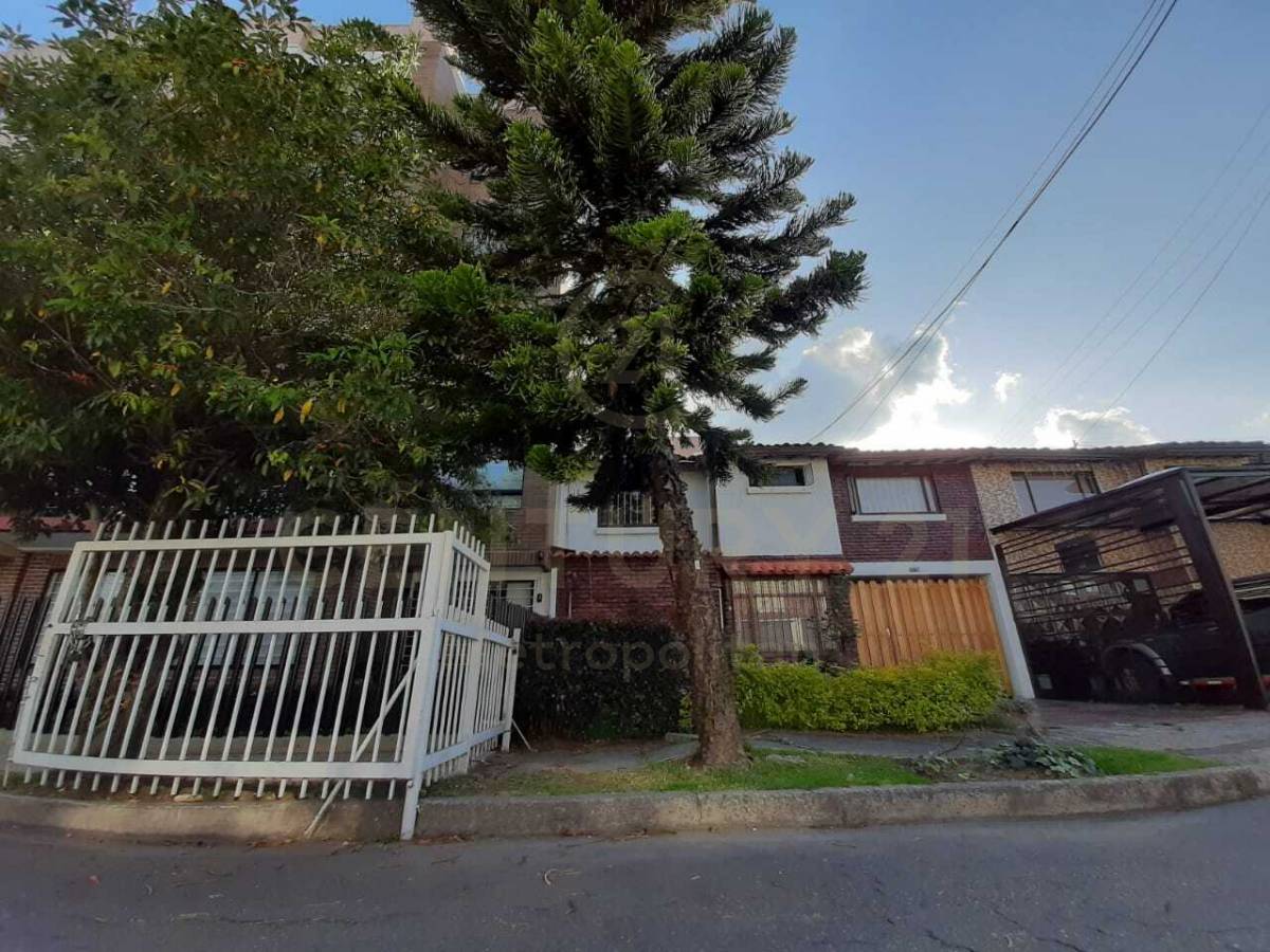 Casa en venta en Pontevedra, Bogotá · foto 22 de 22