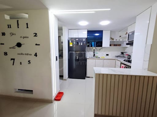Apartamento de 3 alcobas en venta en Hato Viejo, Bello, 67 m² · foto 3 de 24