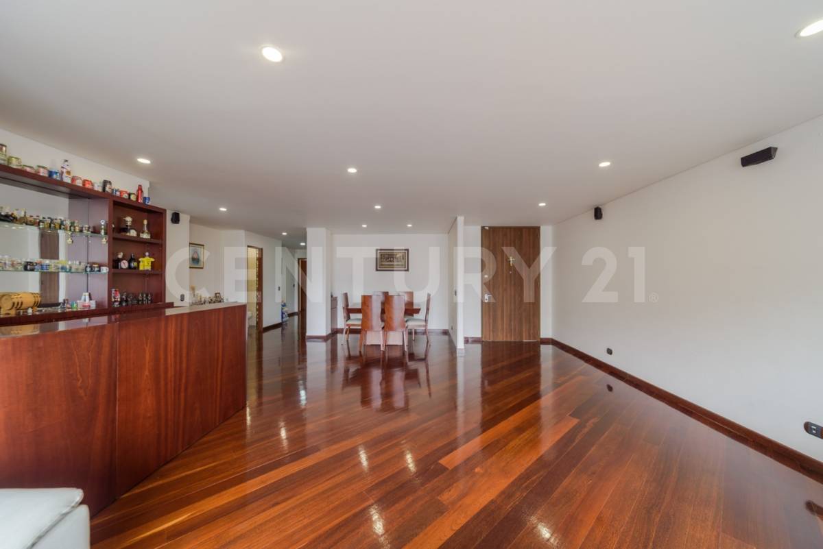 Casa en venta en Pasadena, Bogotá · foto 3 de 23