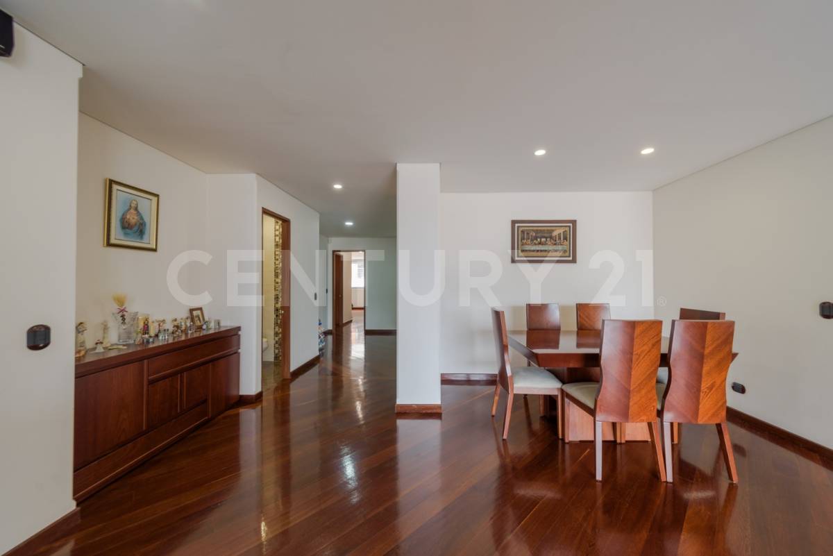 Casa en venta en Pasadena, Bogotá · foto 5 de 23
